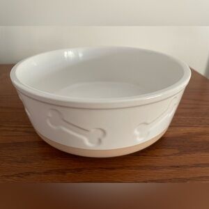 FRISCO White Ceramic Dog Bowl with Bone Design